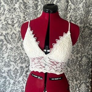 Cute lace white crop top